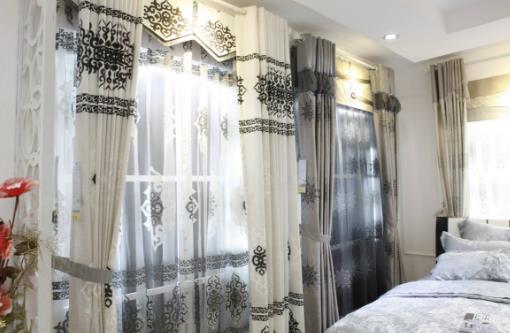 窗帘根本不用拆下来洗 不同材质的窗帘不同清洁方式